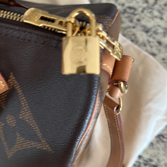 Louis Vuitton speedy 30 large reversed monogram. Very rare find. Like brand new. - Picture 3 of 7